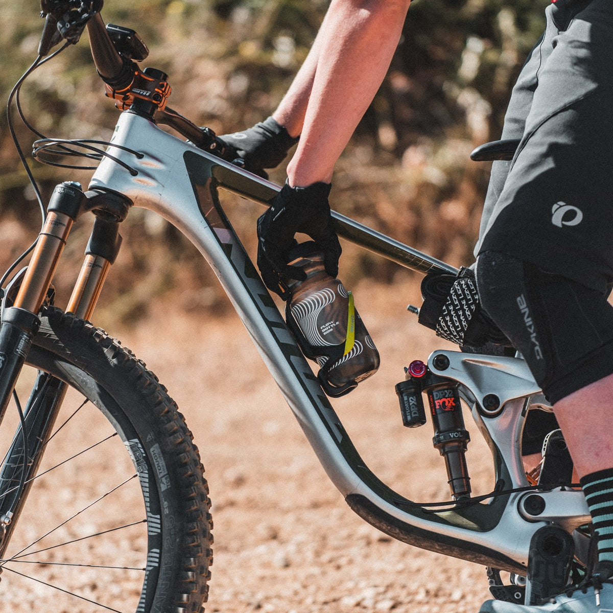 LEZYNE MATRIX TEAM Flaschenhalter Weiß