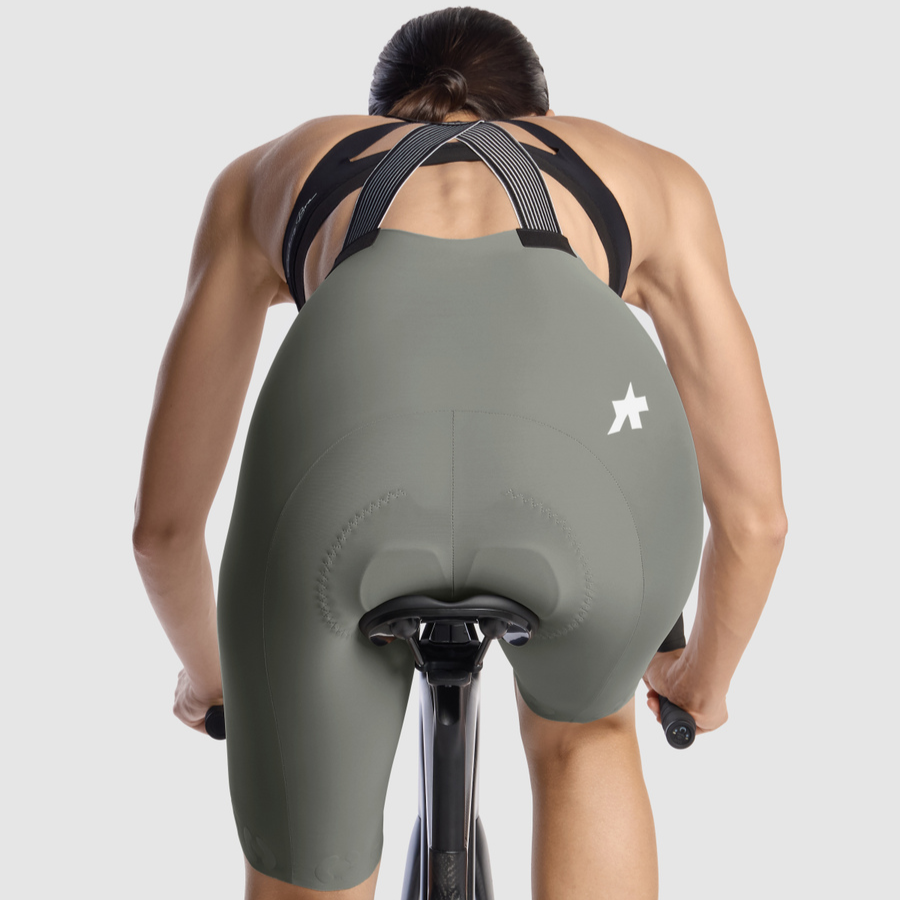 ASSOS DYORA R S11 Damen Khaki Kurze Trägerhose