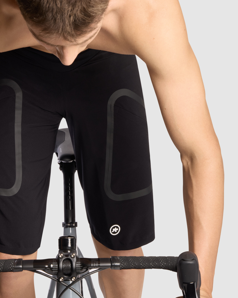Short ASSOS TACTICA CARGO T3 Noir