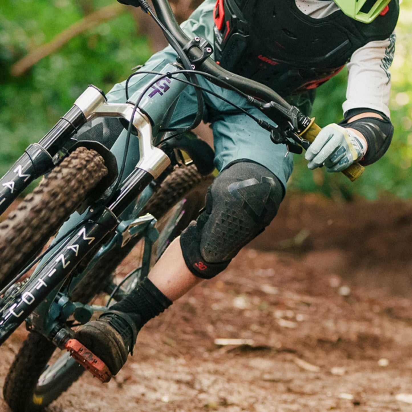 Genouillères LEATT 3DF 5.0 EVO Junior Noir