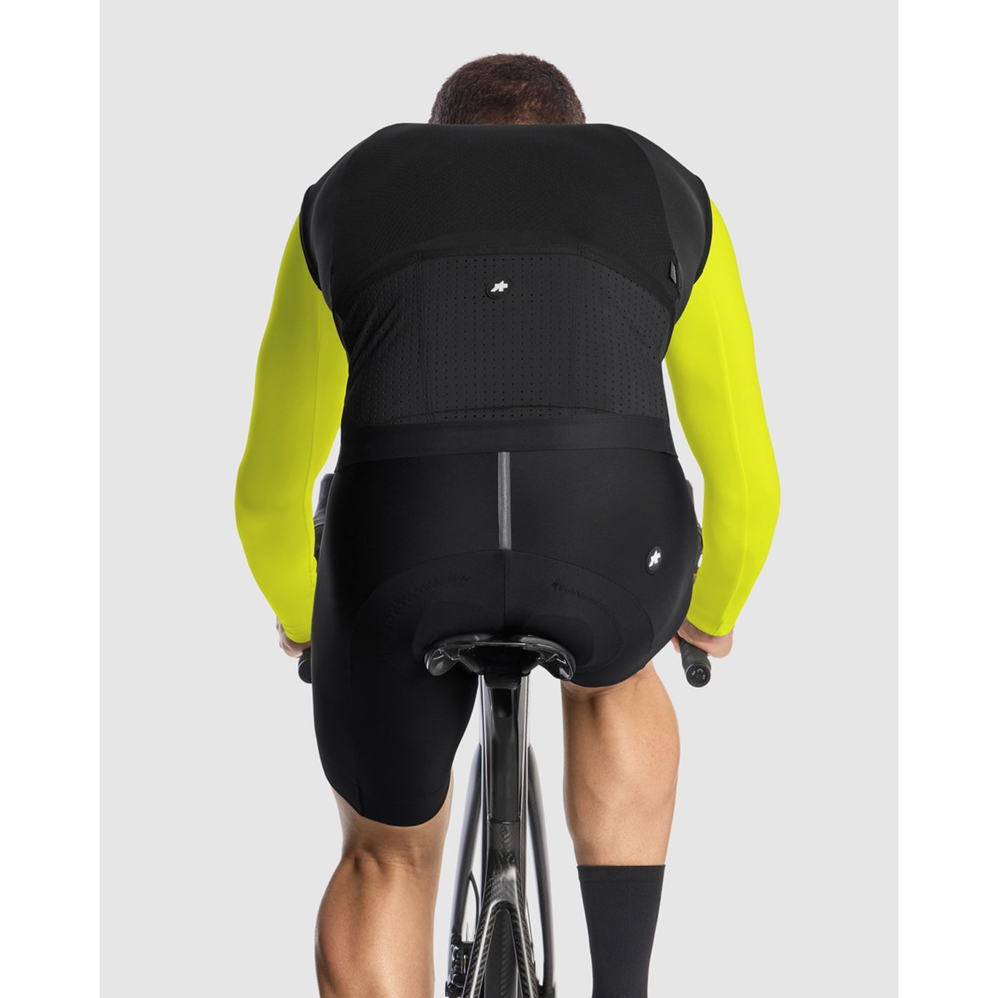ASSOS EQUIPE R S11 Black Series Ärmellose Jacke