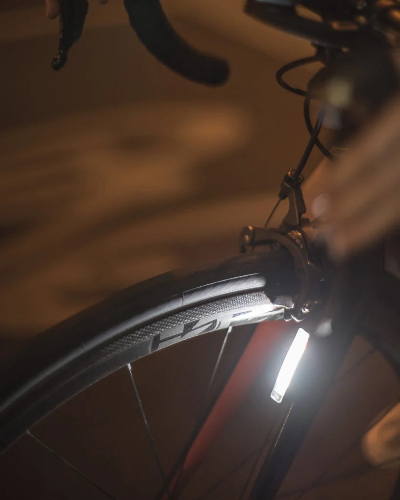 Eclairage Avant KNOG PLUS FRONT 40 Lumens Noir