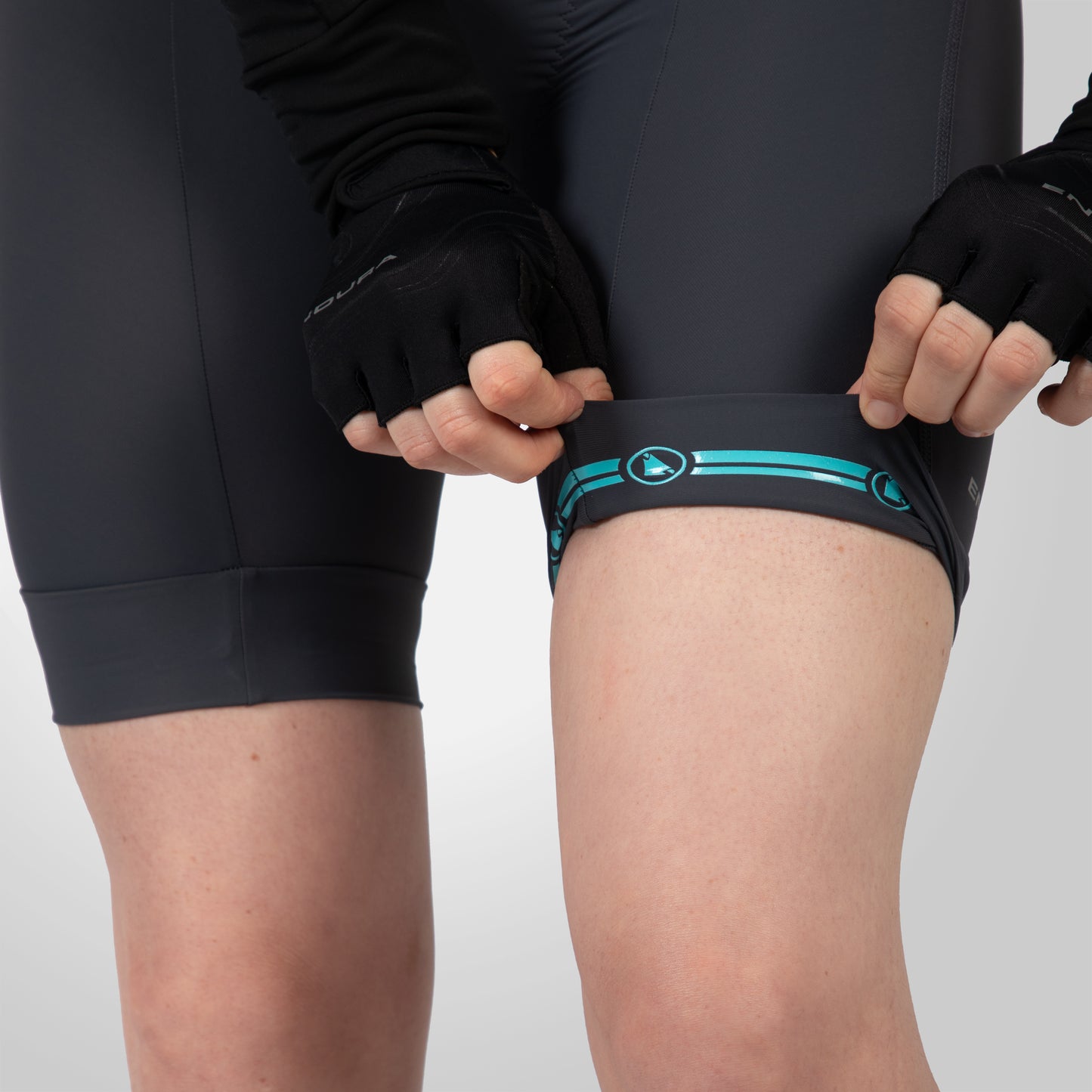 Cuissard Court à Bretelles ENDURA XTRACT LITE Femme Gris 2025