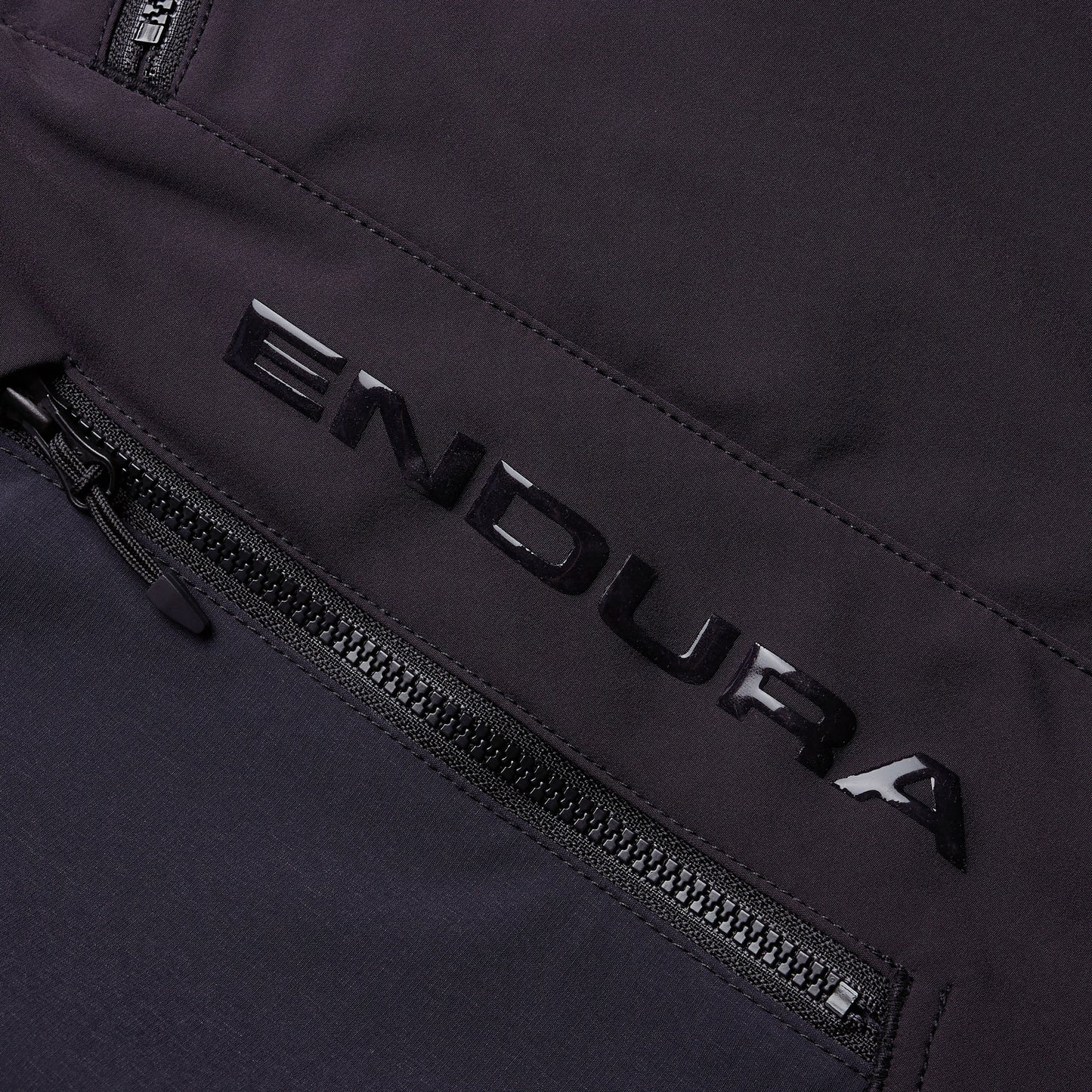 ENDURA MT500 SPRAY Shorts Schwarz 2025