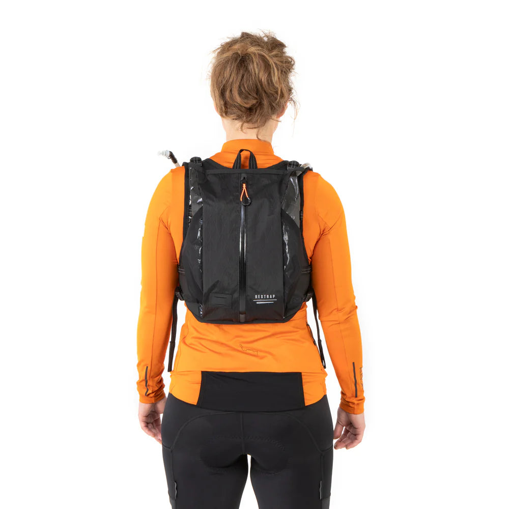 RESTRAP RACE Hydration Jacket Schwarz