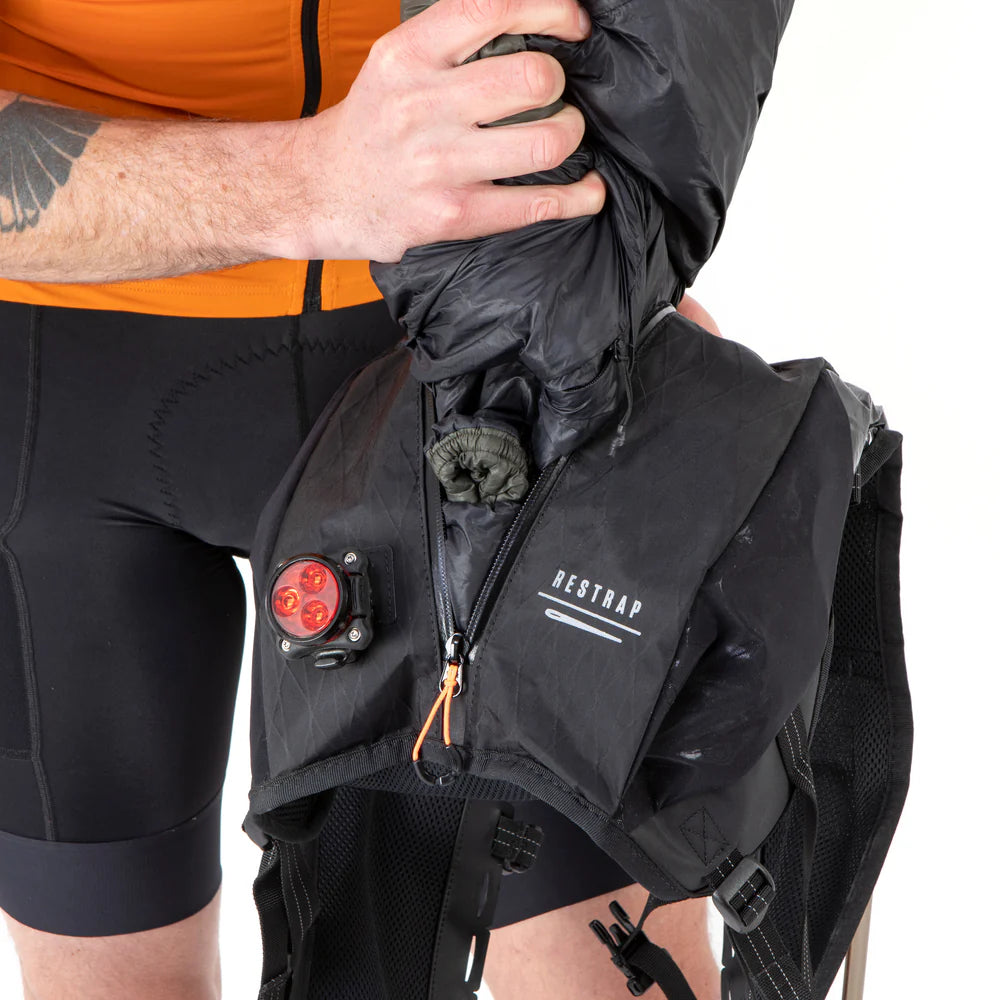 RESTRAP RACE Hydration Jacket Schwarz