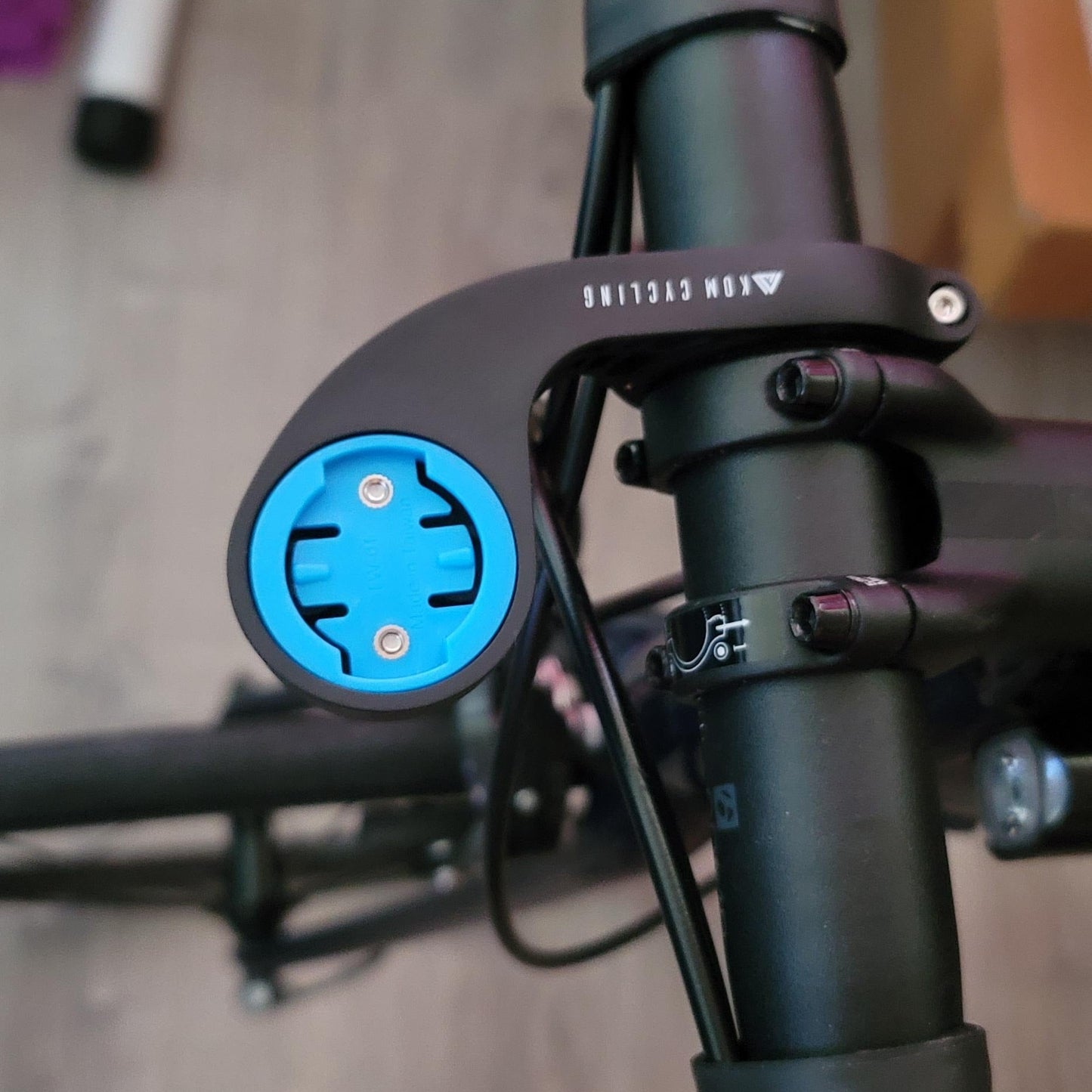 KOM CYCLING Wahoo Kleiderbügelhalter