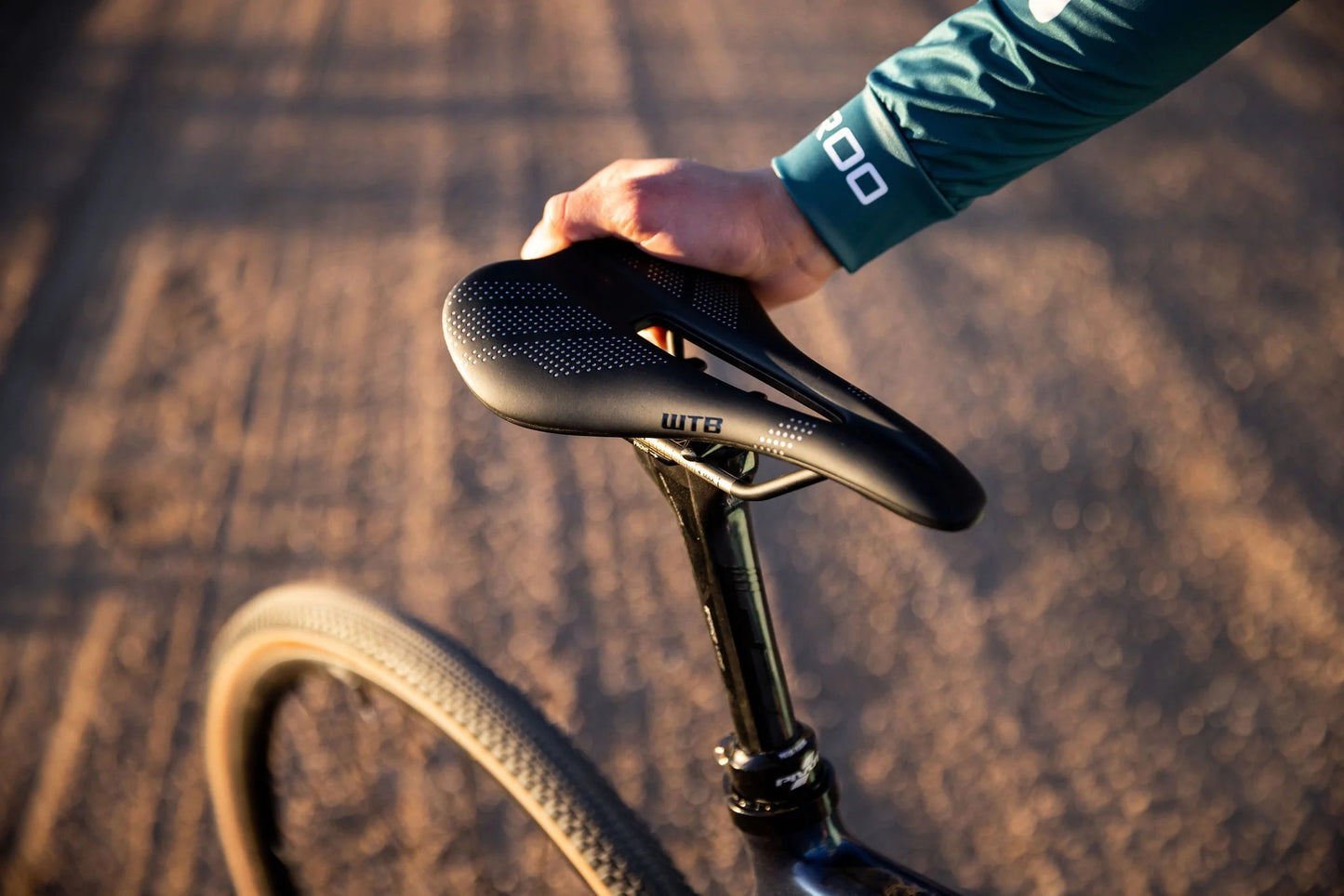Selle WTB GRAVELIER Medium 140mm Rails Carbone Noir