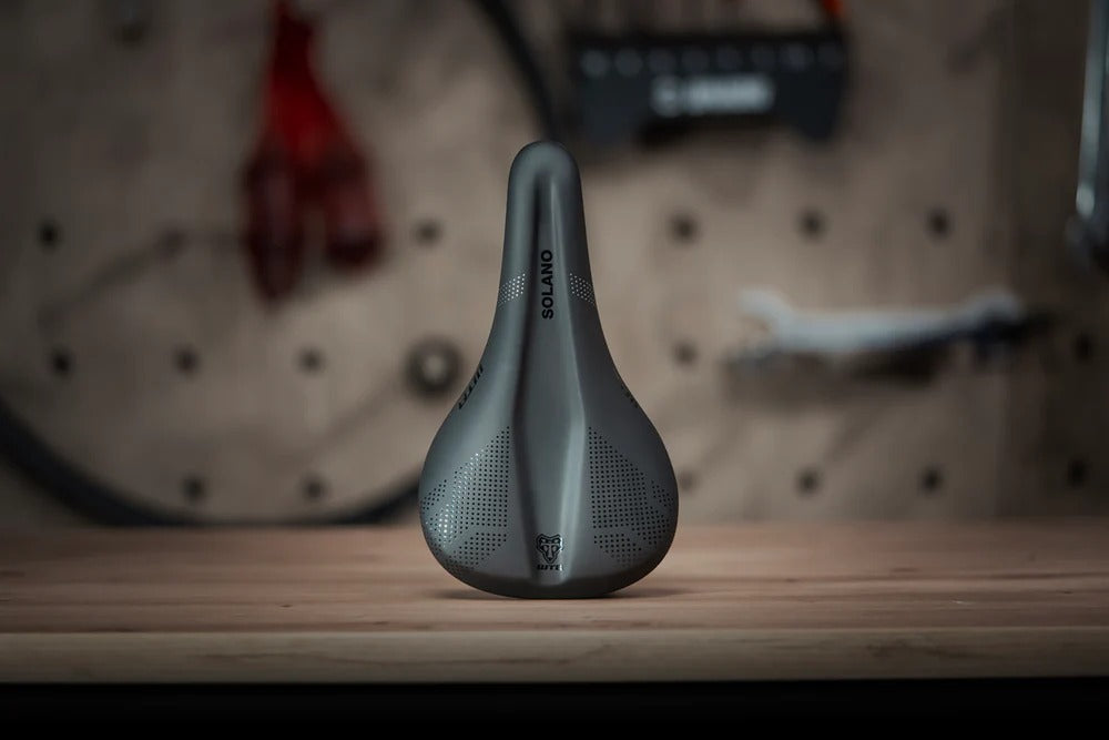 Selle WTB SOLANO SL FUSION Medium 142mm Rails Titane Noir
