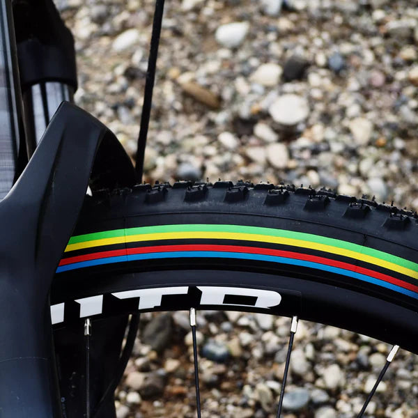 VITTORIA MEZCAL XC 29X2.35 "UCI Rainbow Edition" Tubeless Ready Reifen Weich Schwarz