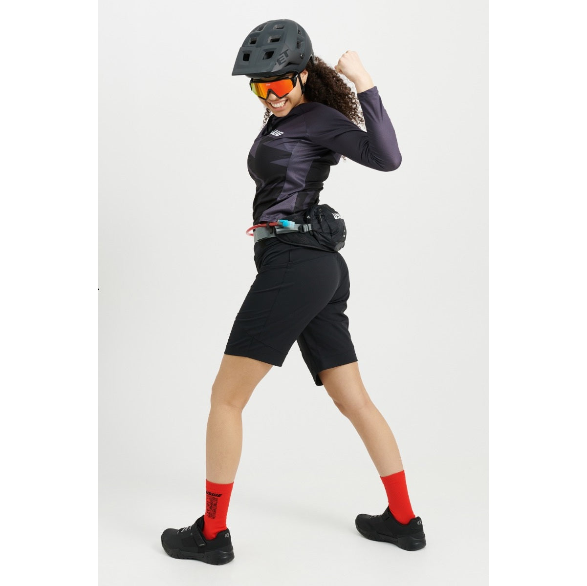 USWE SKRUBB Shorts Damen Schwarz