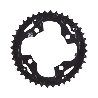 SHIMANO ACERA M3000 äußeres Kettenblatt, 9-fach, 4-Loch, 96 mm — Ansicht des Kettenblatts vor weißem Hintergrund