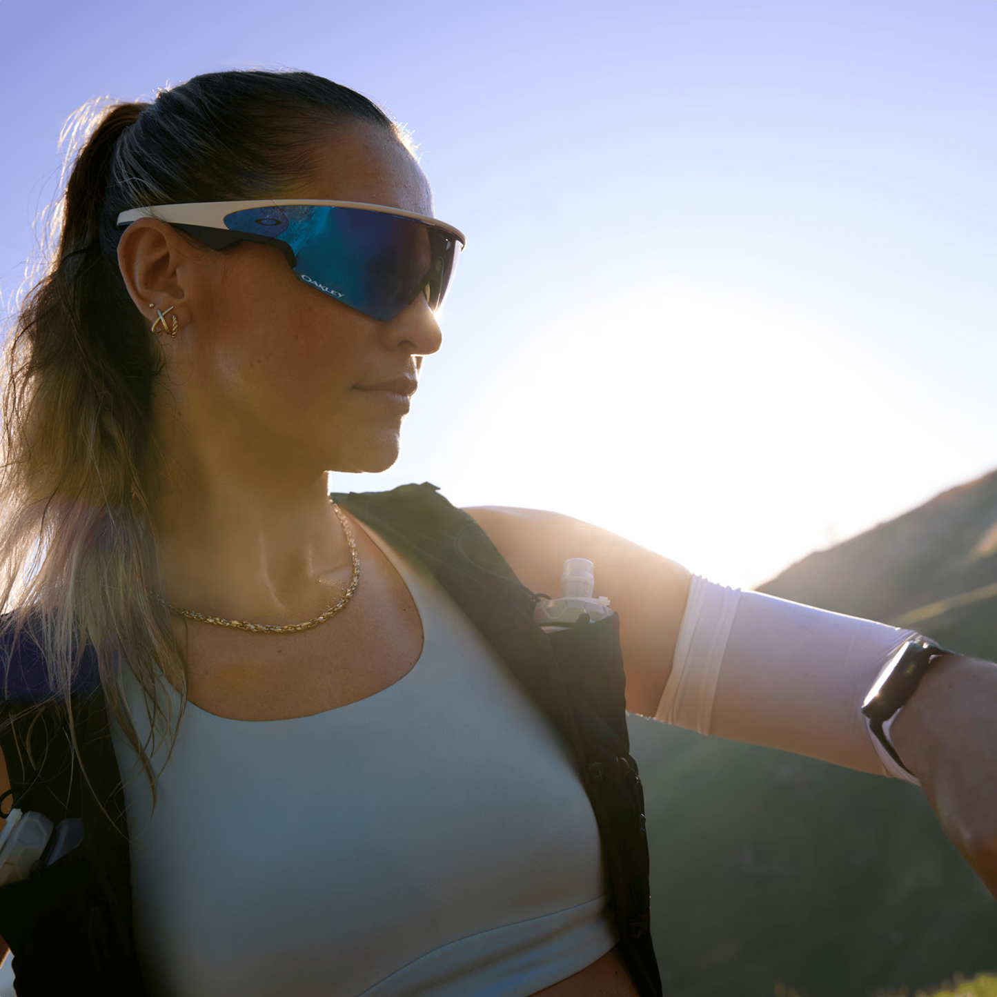 OAKLEY VANGUARD META Brille Schwarz/Weiß Prizm Sapphire Glas