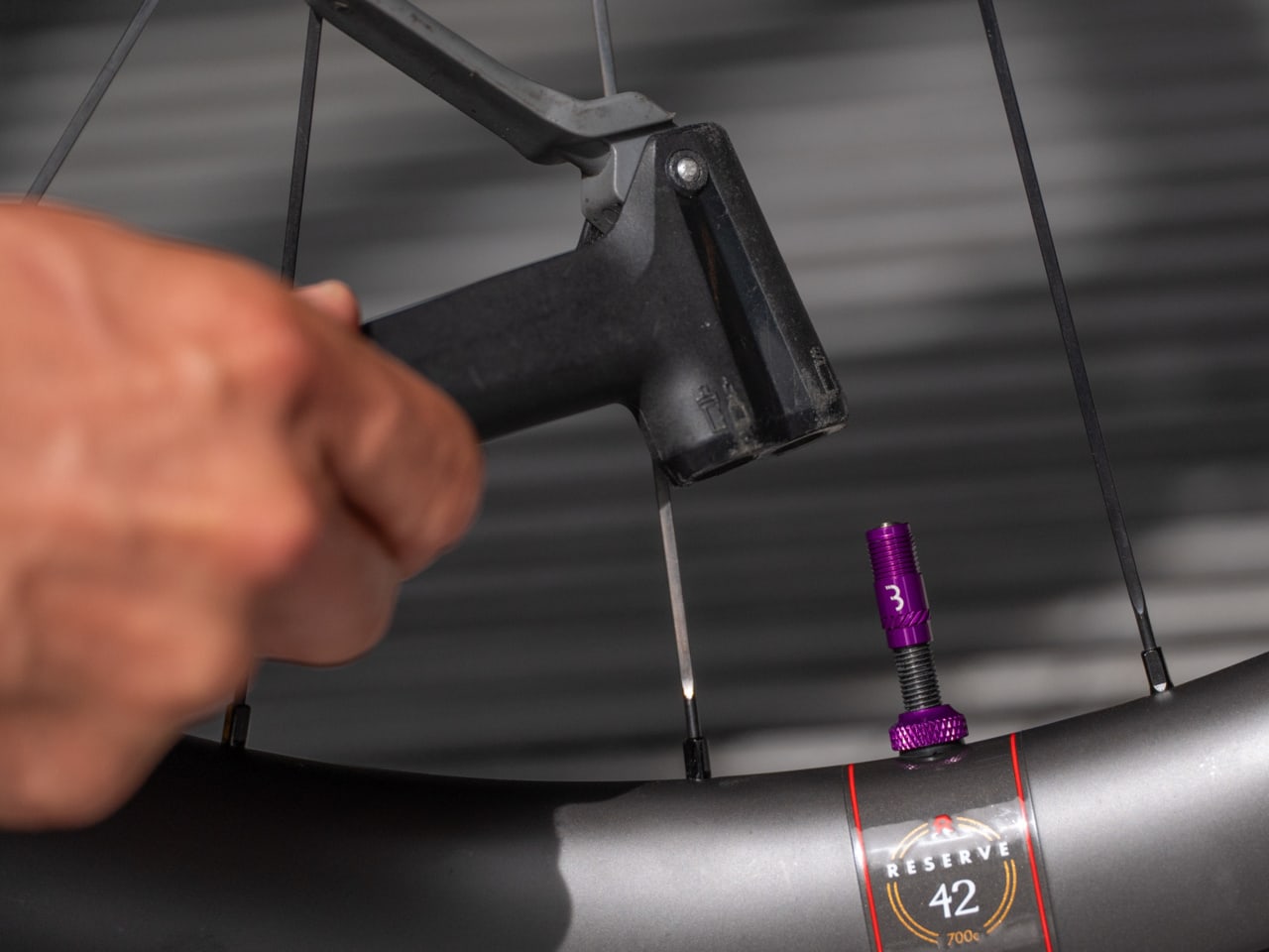 Embouts de Valves BBB CORE CAP Violet (x2)