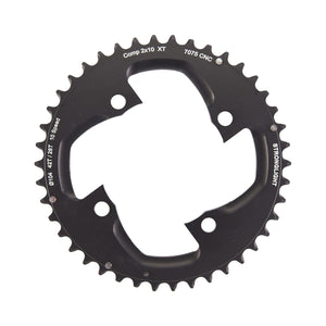 Äußeres Kettenblatt STRONGLIGHT SHIMANO XT M785 10-fach, 4-Loch, 104 mm — Kettenblatt auf weißem Hintergrund
