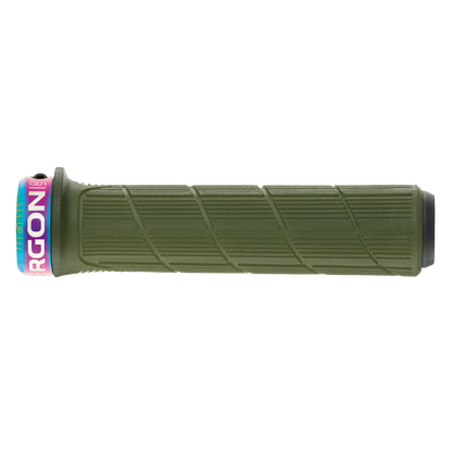 ERGON GD1 EVO Slim Factory Griffe in Frozen Mossgrün mit Oil-Slick-Klemmringen – Detailansicht