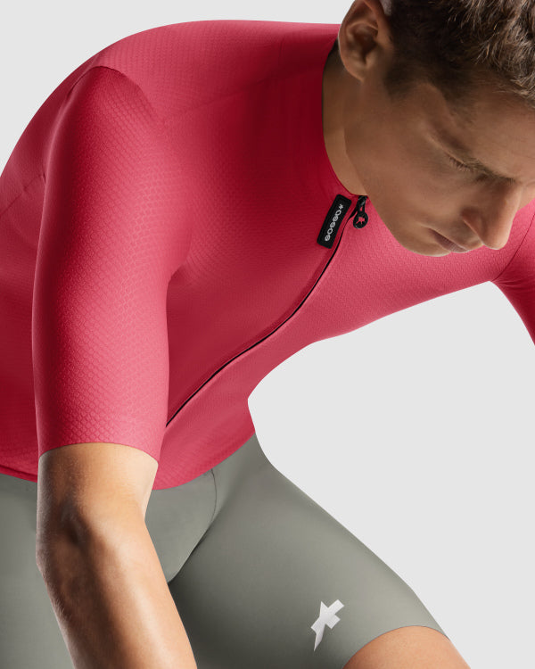 ASSOS EQUIPE R S11 Trikot mit kurzen Ärmeln Berry