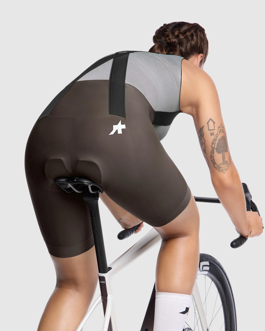 ASSOS UMA GT S11 Damen Kurz Trägerhose Braun