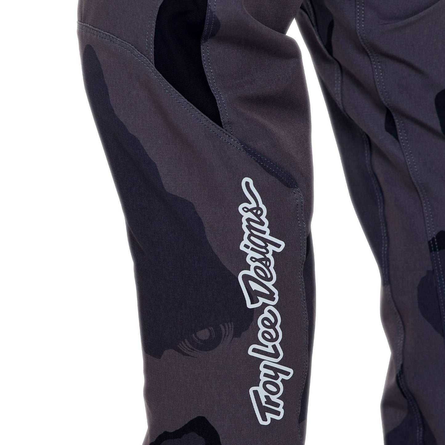 TROY LEE DESINS SKYLINE PRO FLOW CAMO Carbon Hose