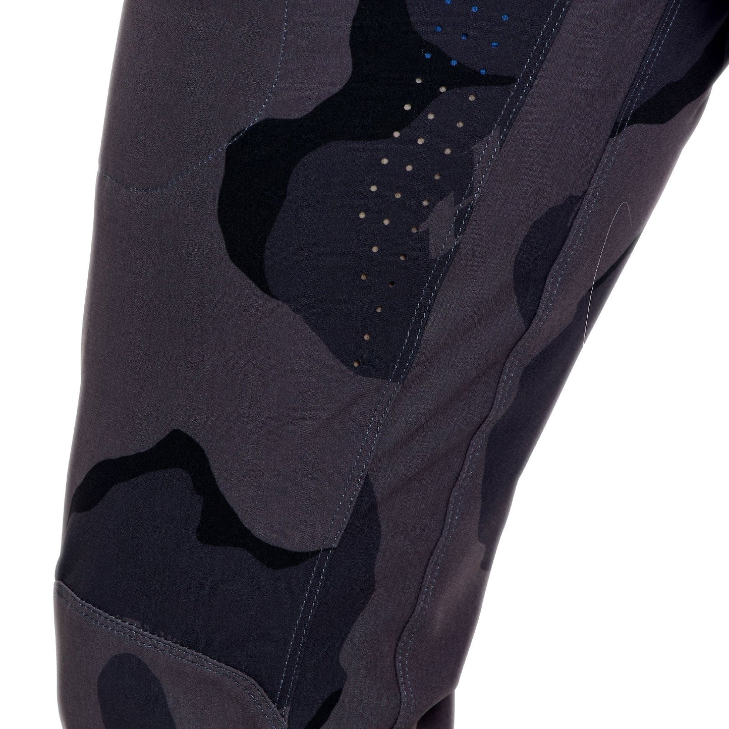 TROY LEE DESINS SKYLINE PRO FLOW CAMO Carbon Hose