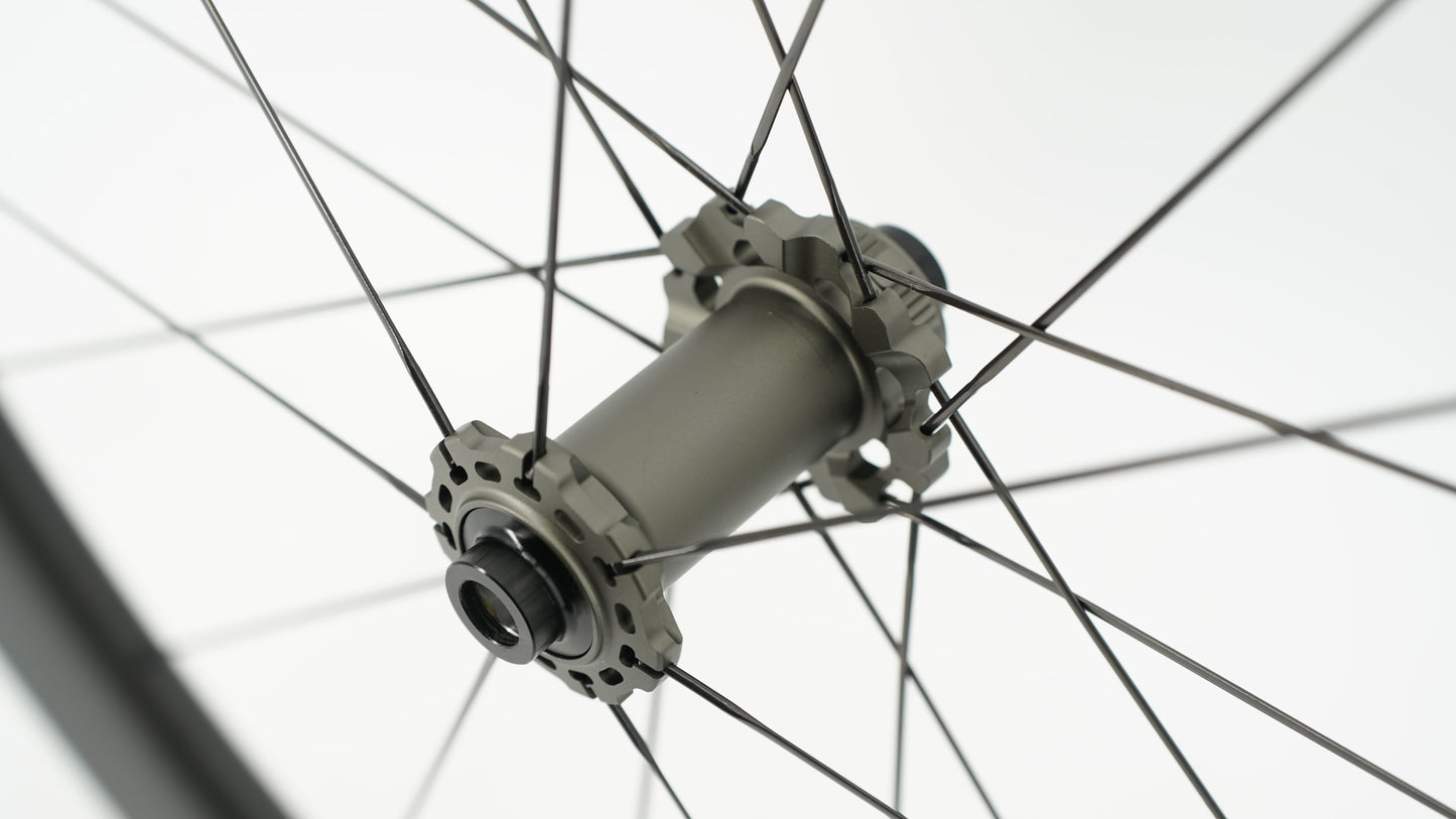 Laufradpaar SCOM AERO 50 Tubeless Ready (Center Lock)
