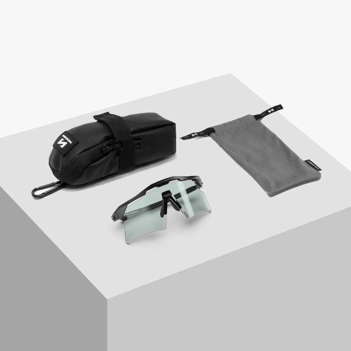 SCICON AEROSHADE 2.0 TITANIUM Brille Schwarz Crystal Gloss Photochromatisches Glas Blue Green