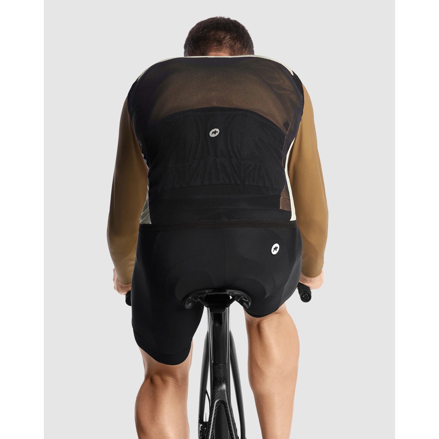 ASSOS MILLE GT Wind C2 Moon Sand Ärmellose Jacke