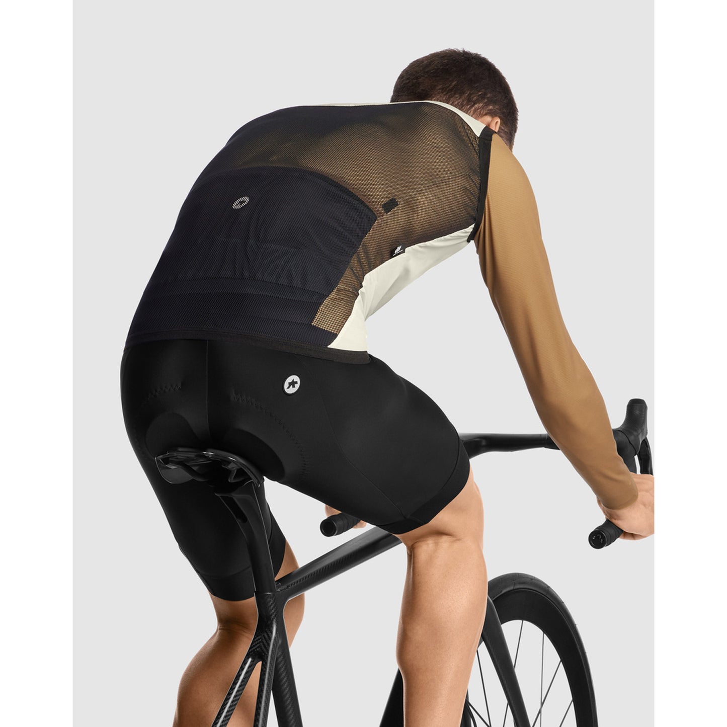 ASSOS MILLE GT Wind C2 Moon Sand Ärmellose Jacke