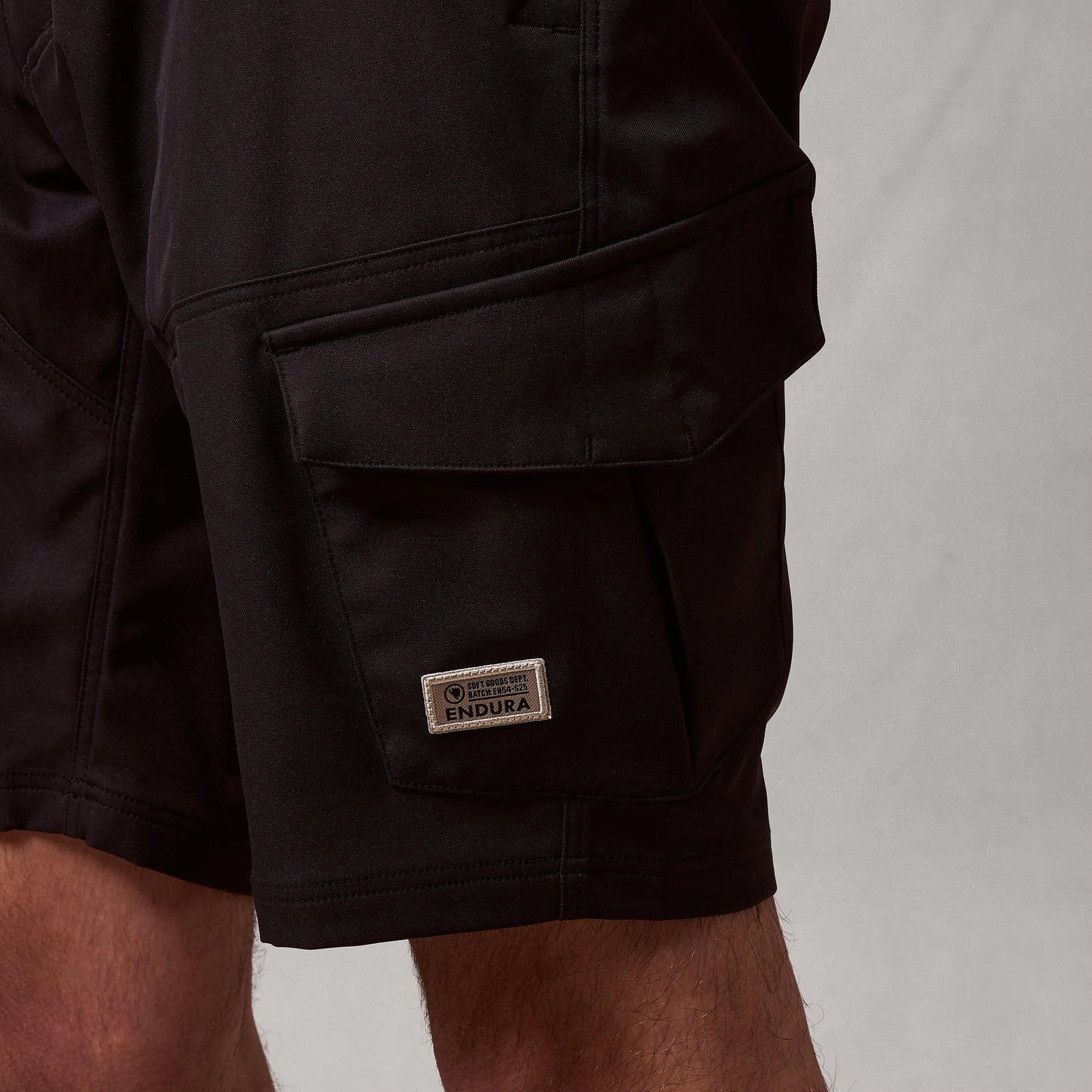 Short ENDURA LOOP CARGO Noir