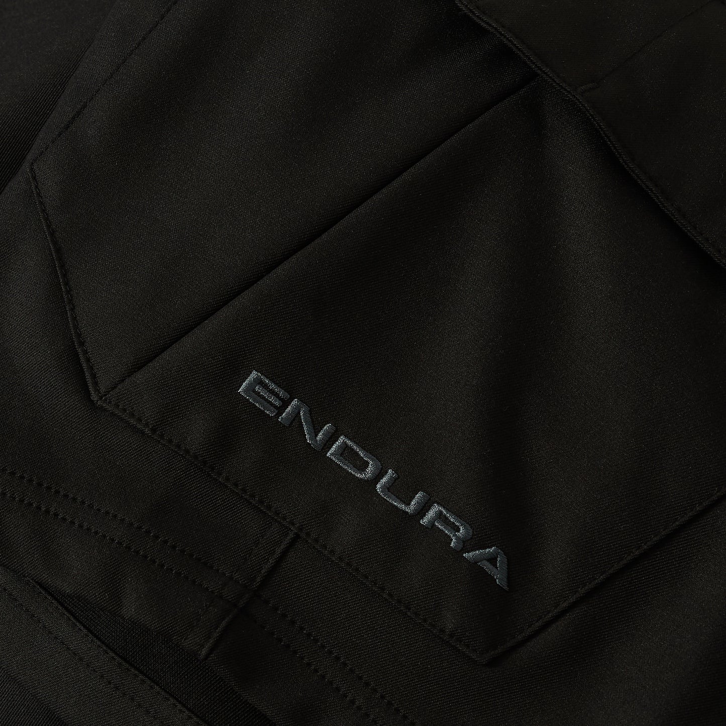 Short ENDURA LOOP CARGO Noir