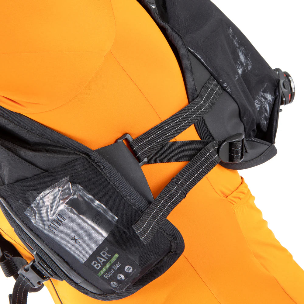 RESTRAP RACE Hydration Jacket Schwarz