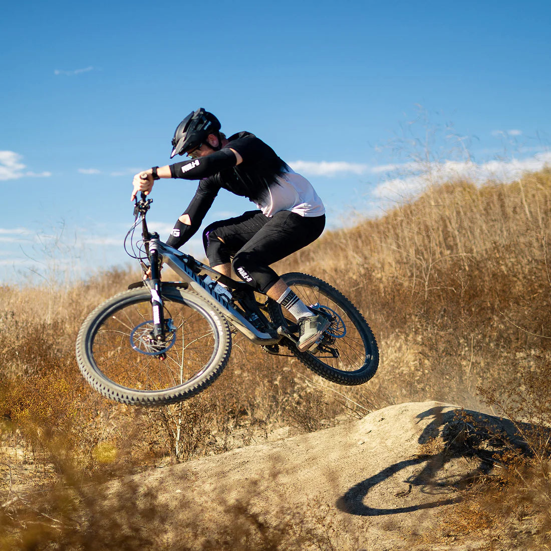 G-FORM TERRA Knieschoner Schwarz