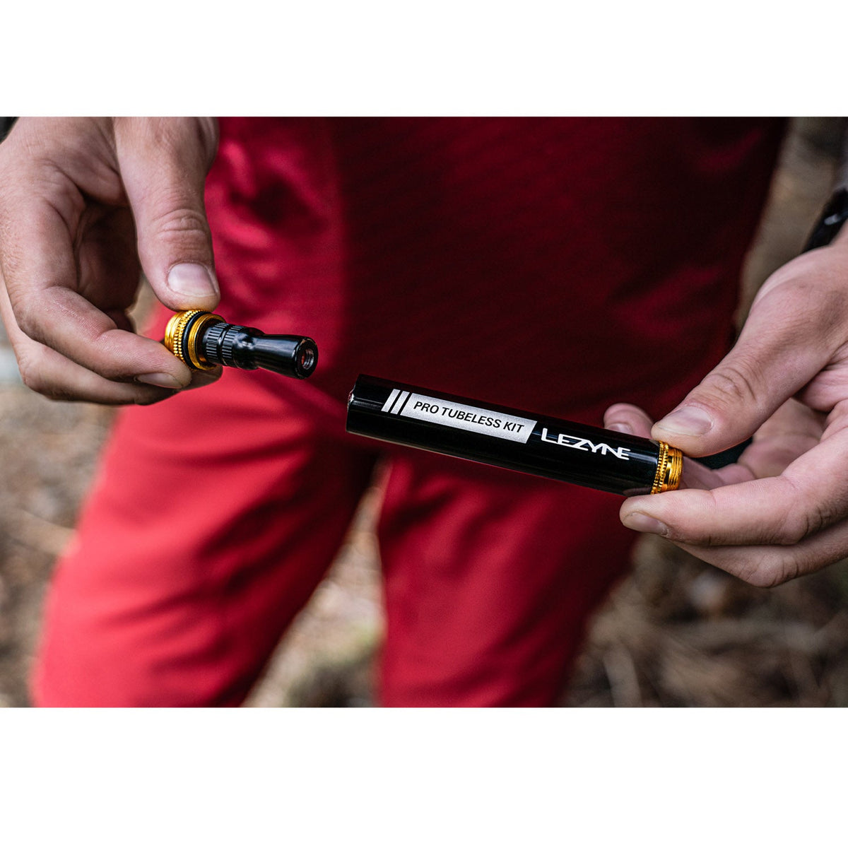 LEZYNE PRO Loaded Tubeless-Reparaturset mit 20-g-CO2-Kartusche Schwarz