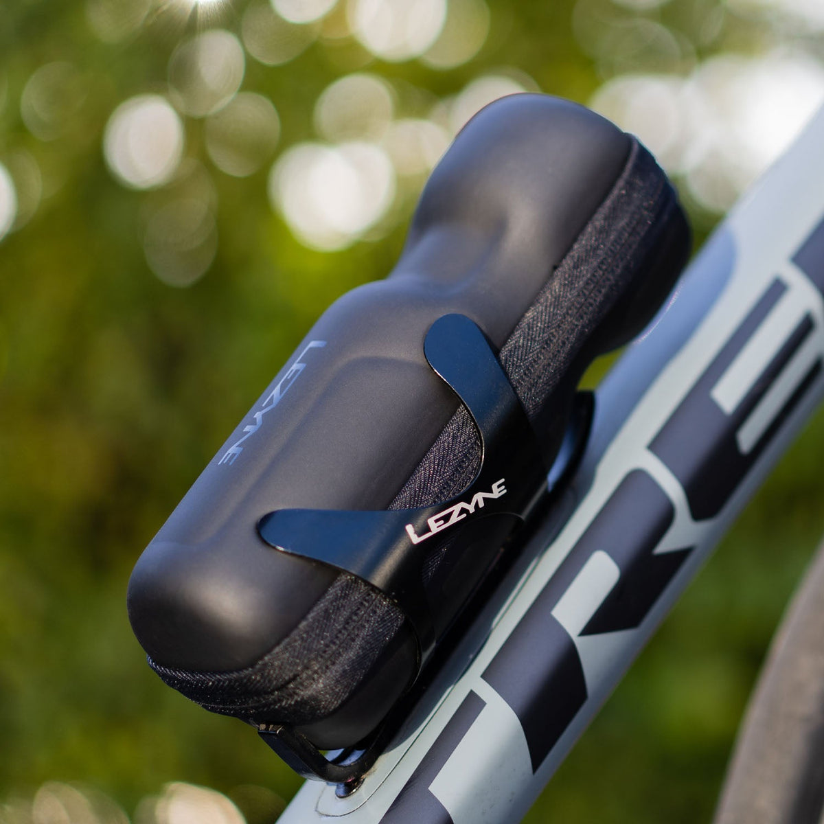 LEZYNE CNC ALLOY CAGE Flaschenhalter Schwarz