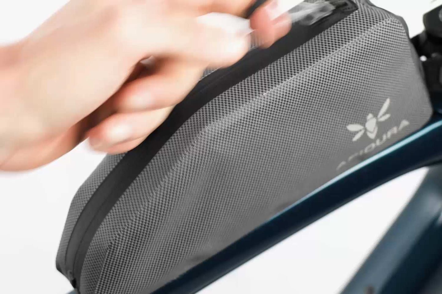 Rahmentasche APIDURA EXPEDITION BOLT ON TOP TUBE PACK 1 L Schwarz