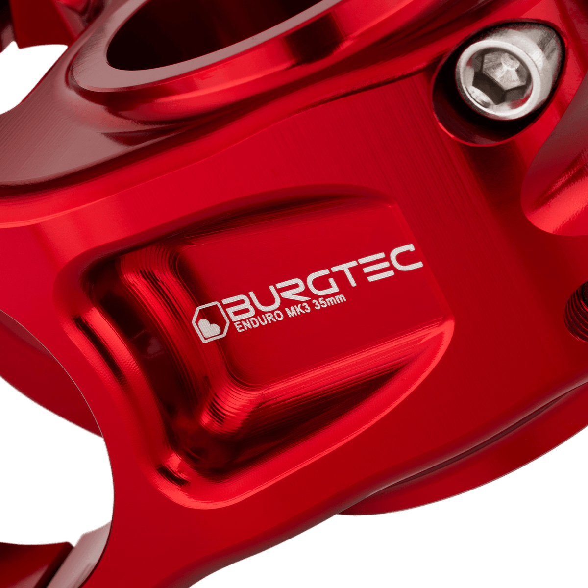 BURGTEC ENDURO MK3 Vorbau in Rot — Detail des gefrästen Vorbaukörpers
