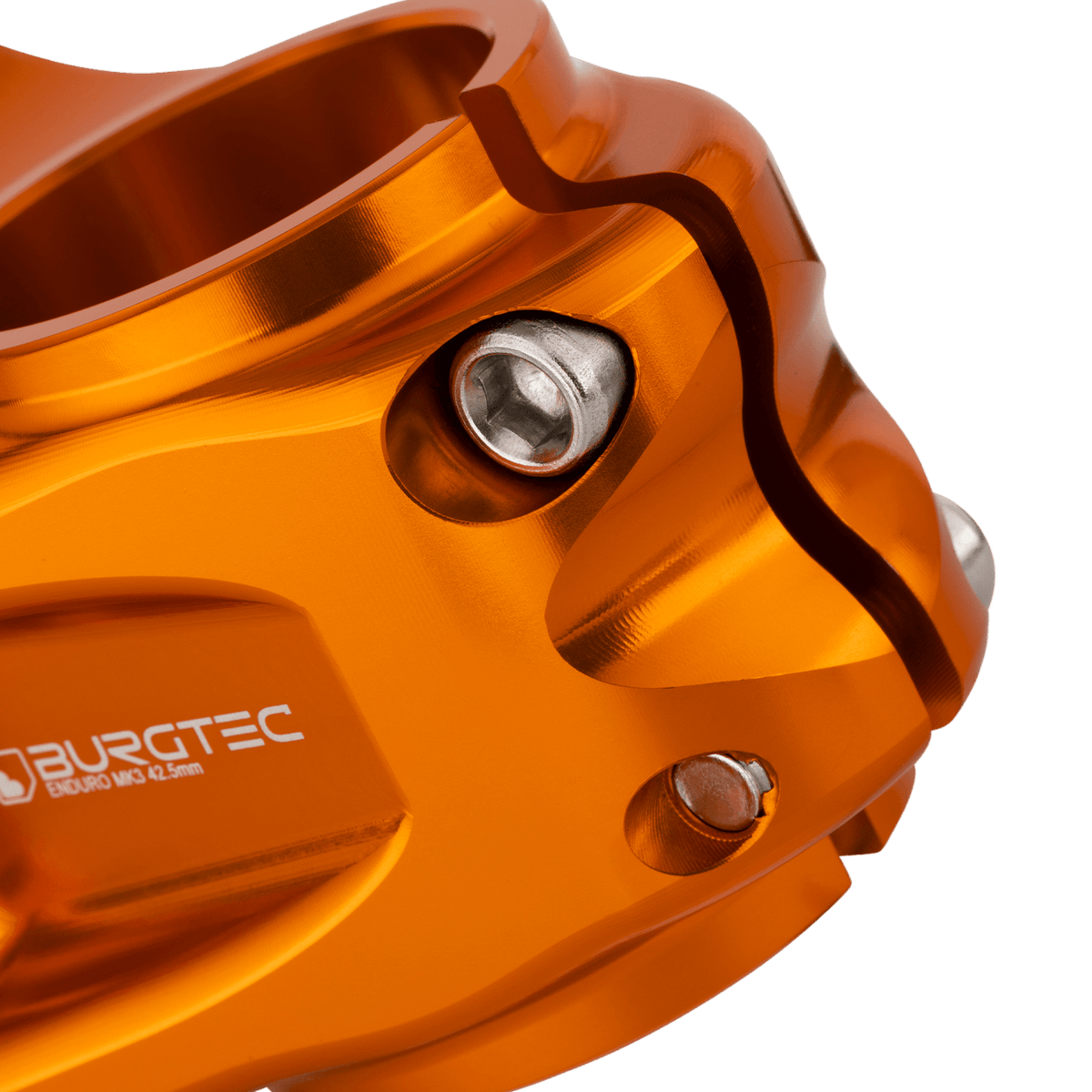 BURGTEC ENDURO MK3 Vorbau in Orange — Detail der Gabelschaftklemmung
