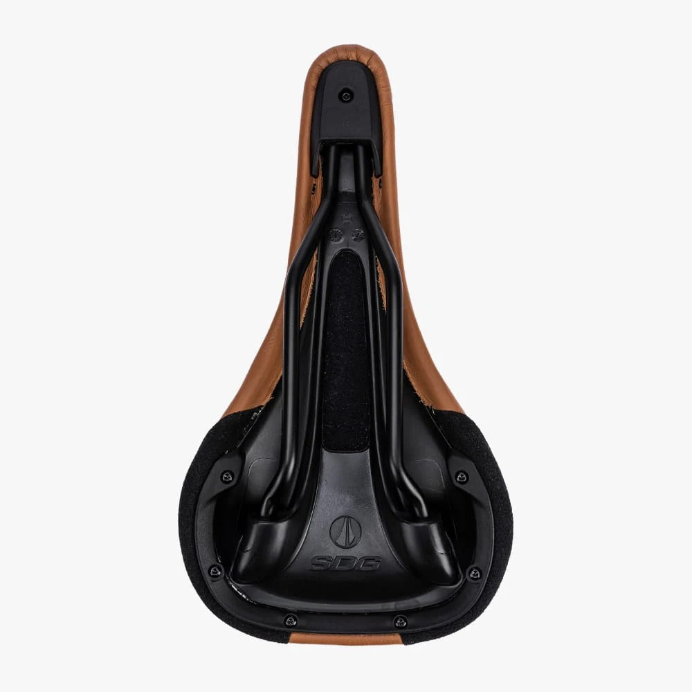 SDG Bel-Air V3 Max Sattel mit Lux-Alloy-Streben, braunes Leder