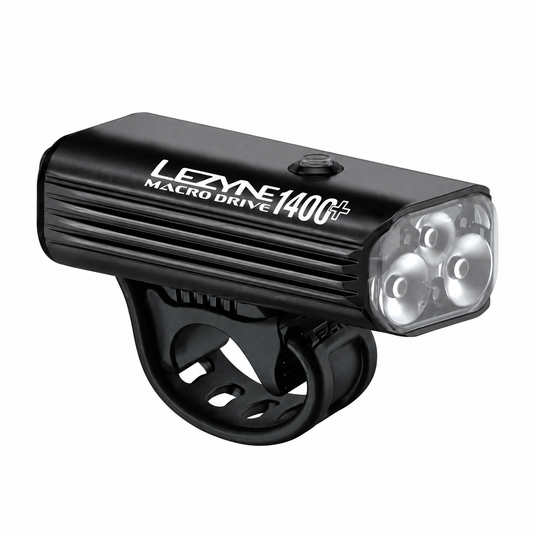LEZYNE MACRO DRIVE 1400+ Frontleuchte in Schwarz — Produktansicht auf weißem Hintergrund