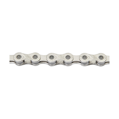 Chaîne 6/7/8V KMC X8 Argent — photo produit sur fond blanc