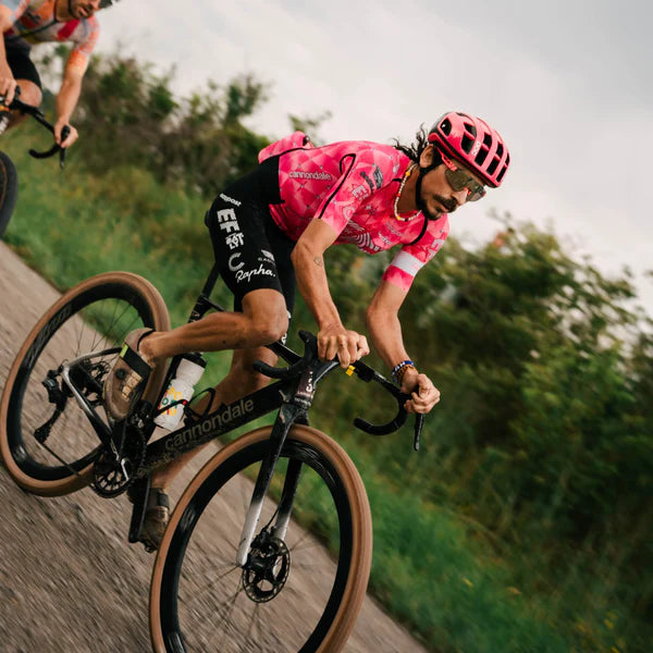 Reifen VITTORIA Terreno Pro T50 Mixed 700x40c Gravel Race Natural Tubeless Ready Weich Beige Q2 2025